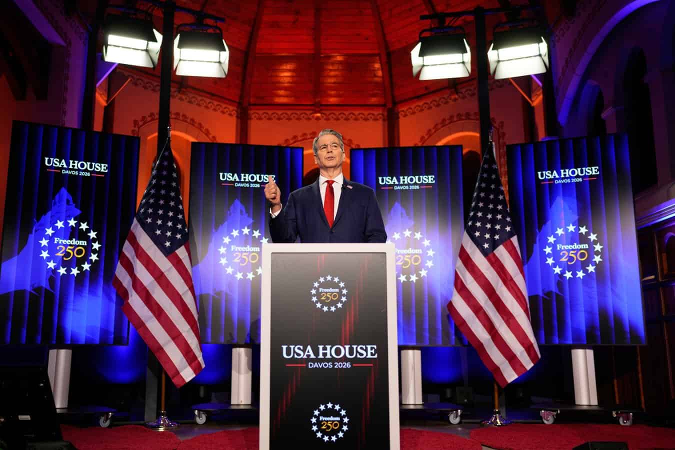 Minister financií USA vyzval Európanov, aby sa vyvarovali hnevu kvôli Grónsku