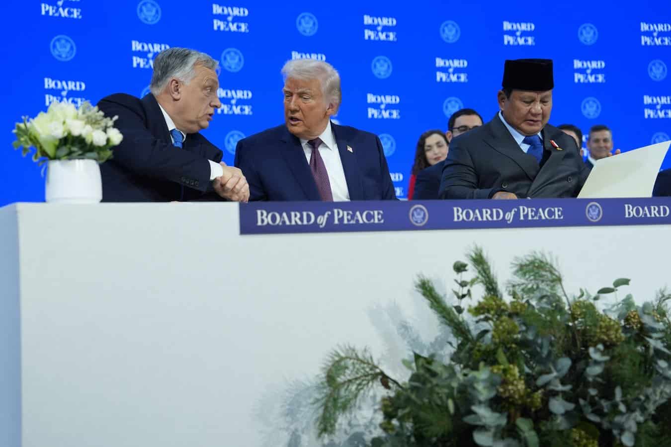 Trump založil Radu mieru: Orbán v prvej línii, Putin sľubuje miliardu a Slovensko bez pozvánky! (foto)