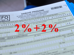 Dôchodcovia dostanú 2 % z dane detí: Sociálna poisťovňa spúšťa výplaty v auguste