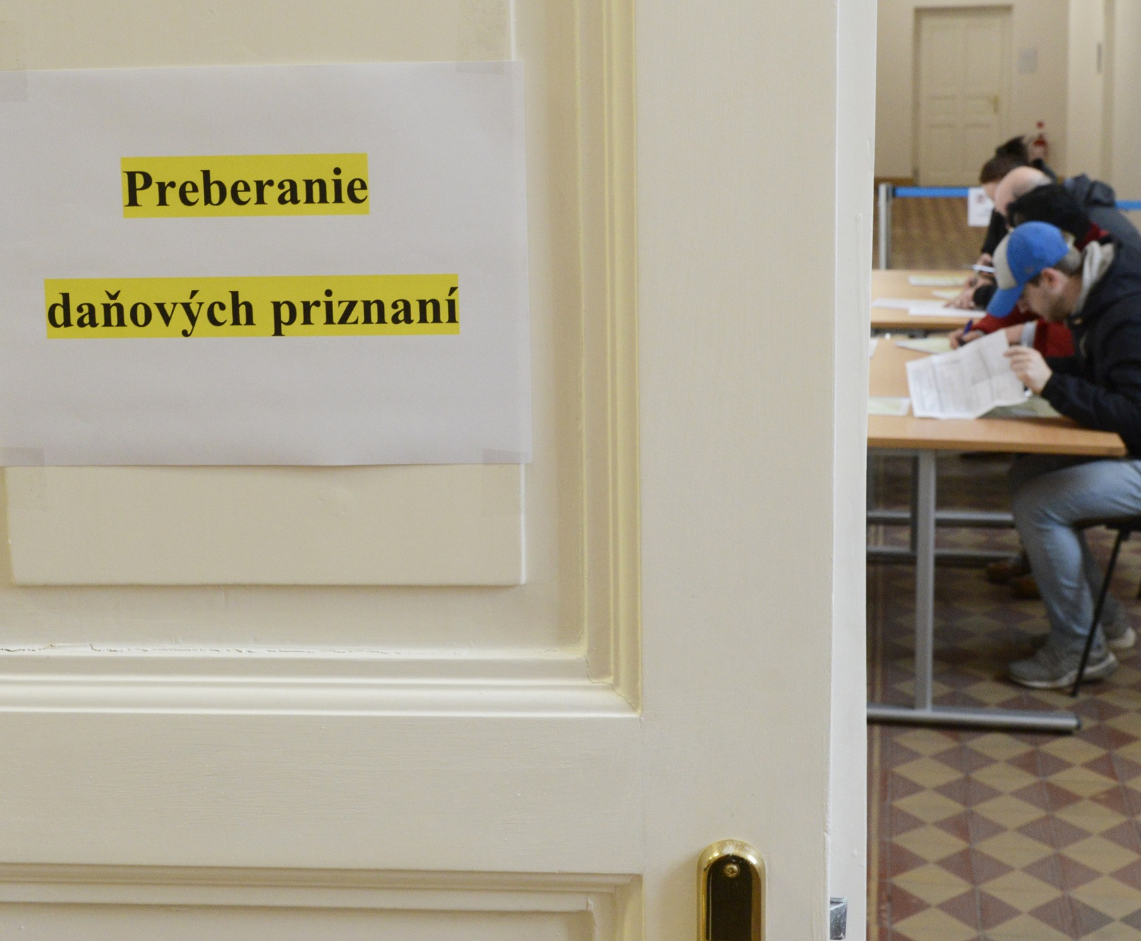 Daňové priznanie 2026: Posledných 7 dní, finančná správa predlžuje úradné hodiny
