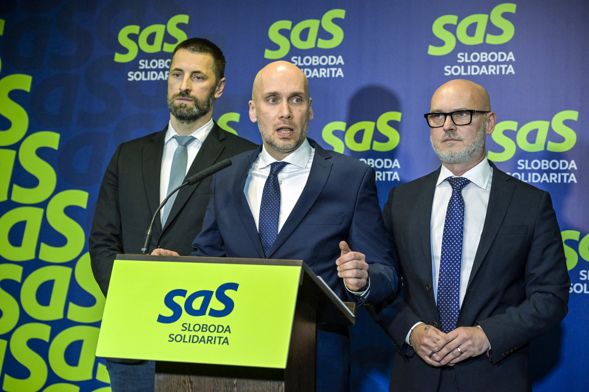 EÚ ruskú ropu po mori stopla: SaS kritizuje plán vlády s Orbánom