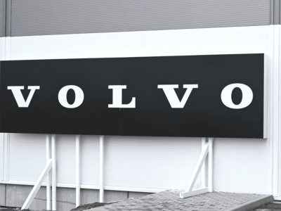 Volvo pri Košiciach spúšťa po lete testovaciu výrobu, tento rok prijme stovky ľudí