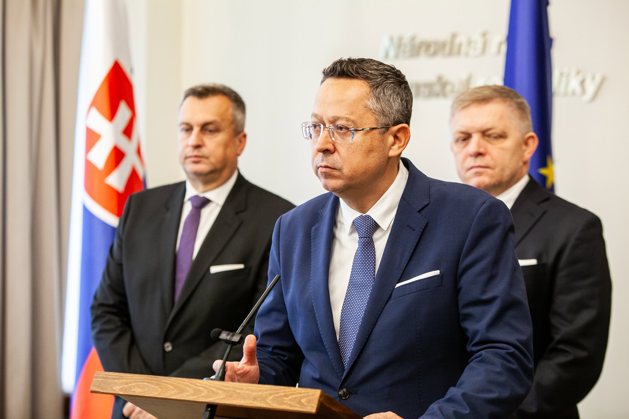 Poslanci stopli výzvu opozície: Vláda nemá žiadať dôveru napriek dlhovej brzde
