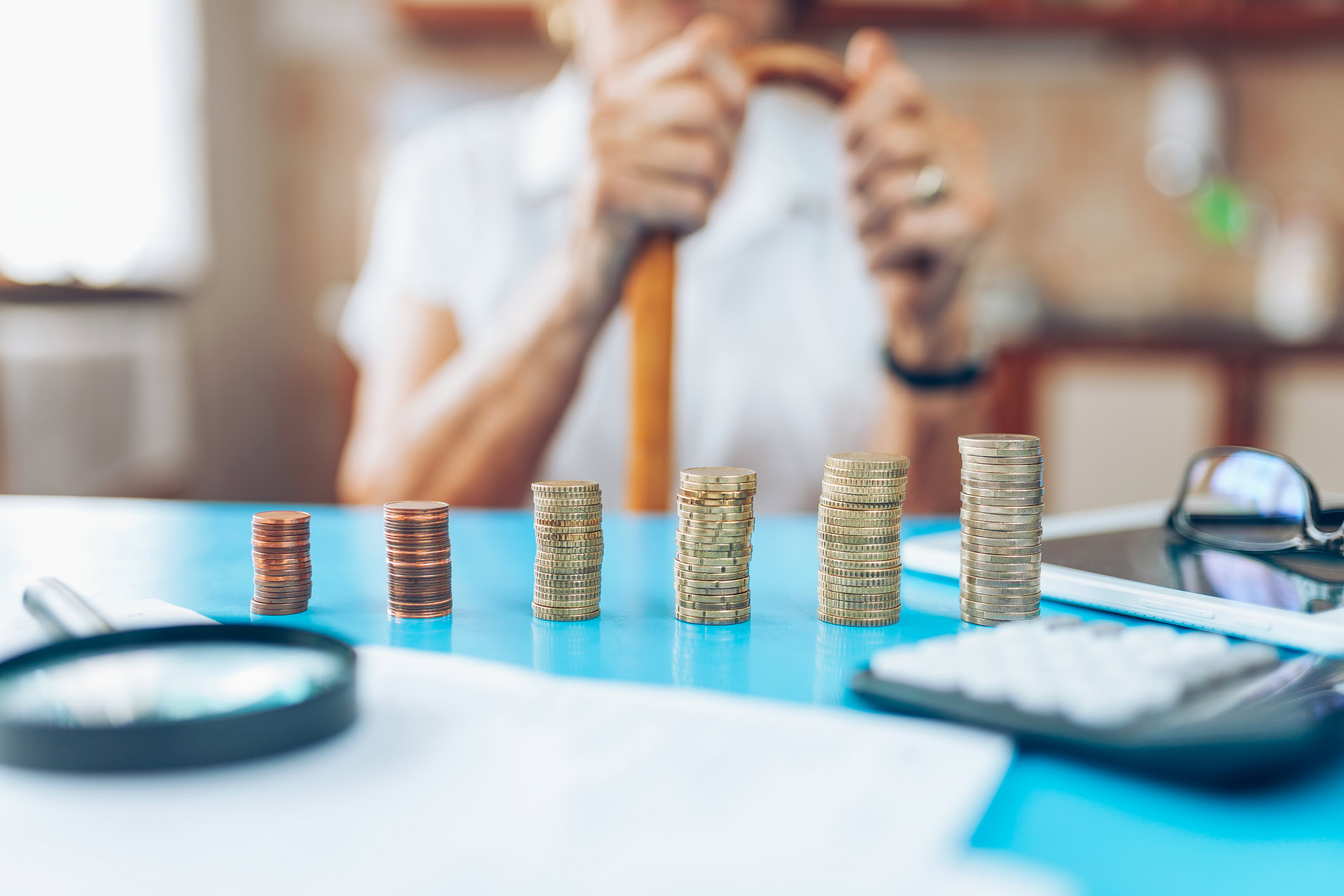 RRZ varuje: Dlh verejných financií rastie, dlhodobé riziko je už vysoké