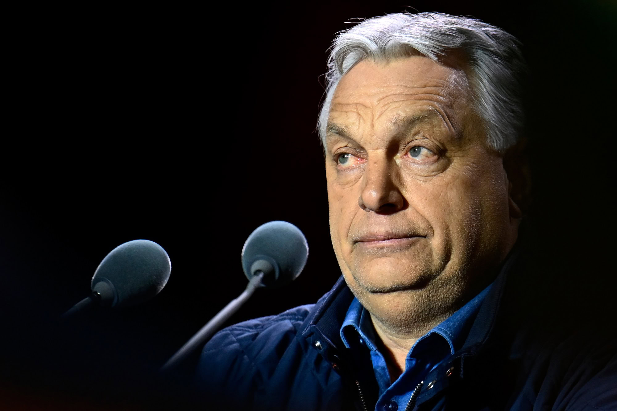 Nie je to len o Ukrajine a Bruseli: Voliči v Maďarsku trestali aj prepad životnej úrovne a stagnáciu!