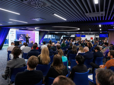 SAPIE Forum 2026 spojilo viac ako 450 účastníkov z 13 krajín. AI, inovácie a SME v centre diania