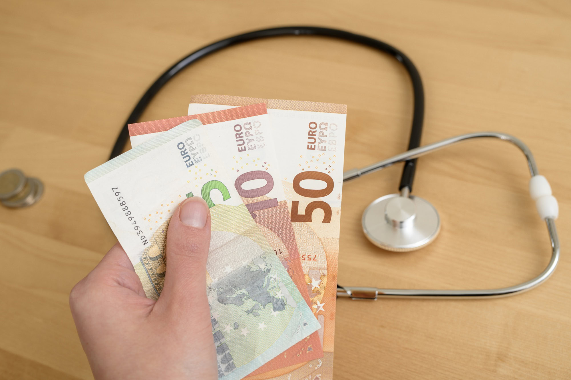 Krutá pravda o poplatkoch v zdravotníctve: Štát je na lekárov prikrátky, dopláca na to pacient!