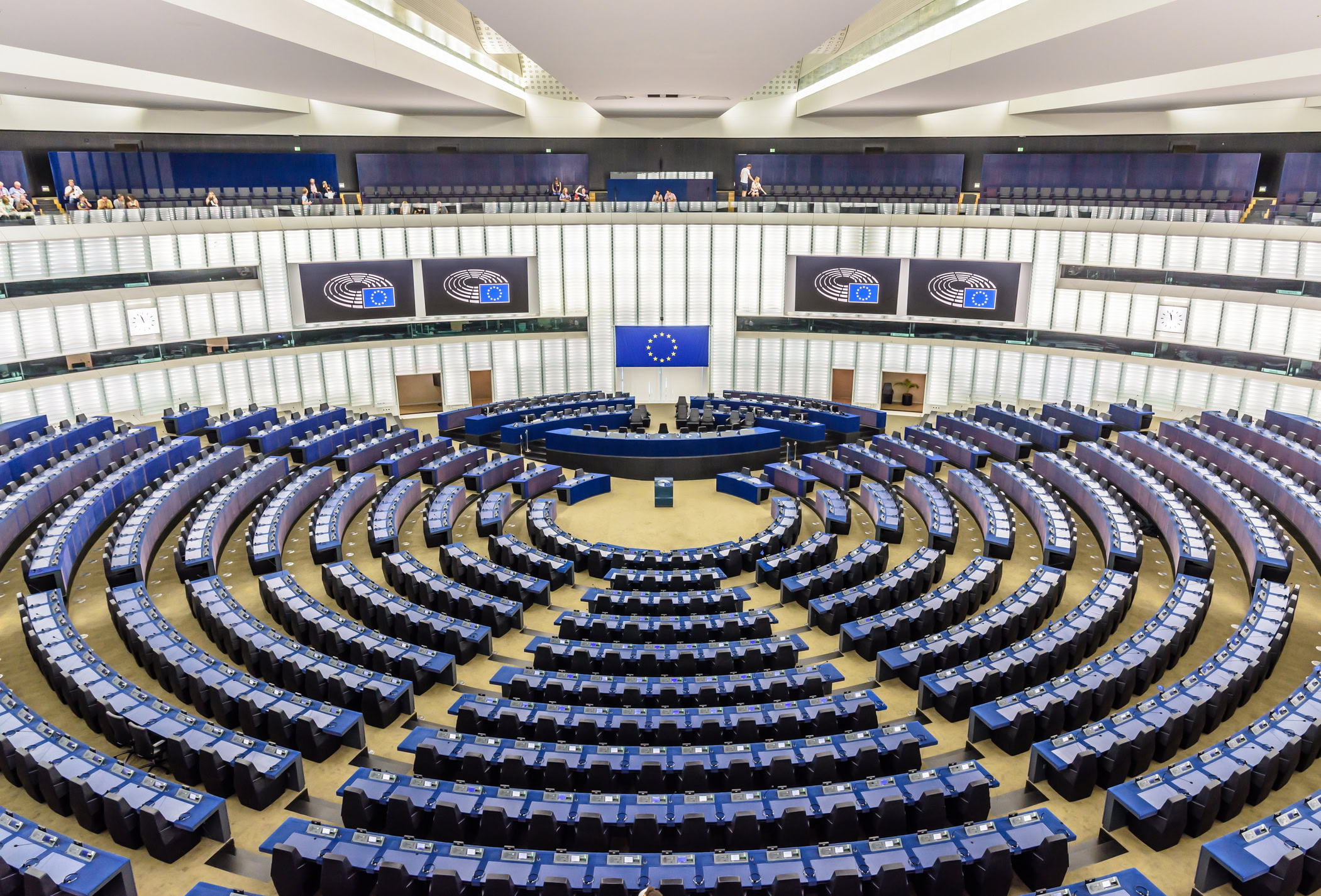 EÚ sprísni kontrolu zahraničných investícií: slovenskí europoslanci hovoria o ochrane bezpečnosti a práce