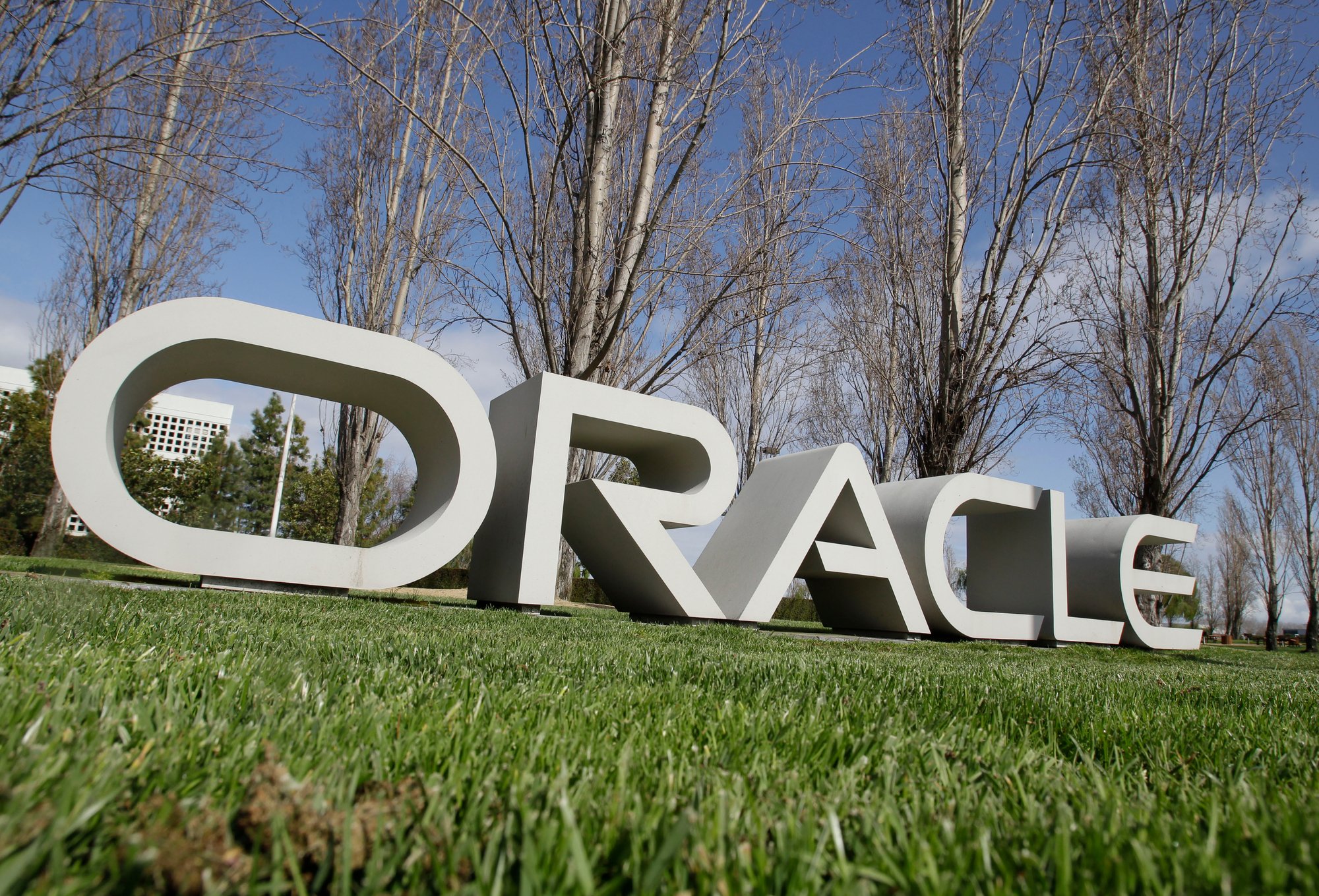 Oracle výrazne škrtá pracovné miesta: Za rok prišiel o 21‑tisíc zamestnancov