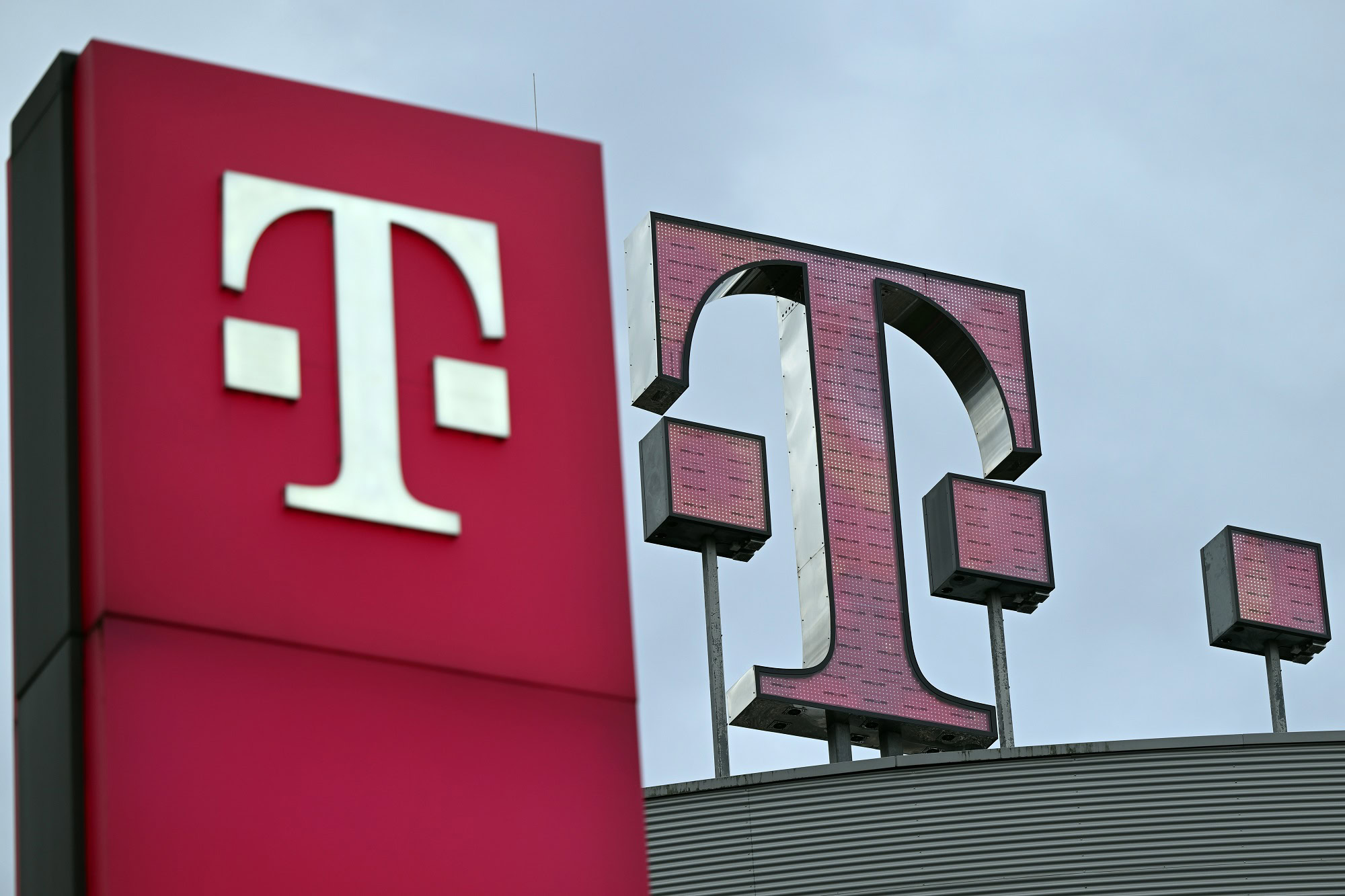 Tisíce zákazníkov čaká veľká zmena: Telekom pohltí známu značku, tá definitívne skončí!