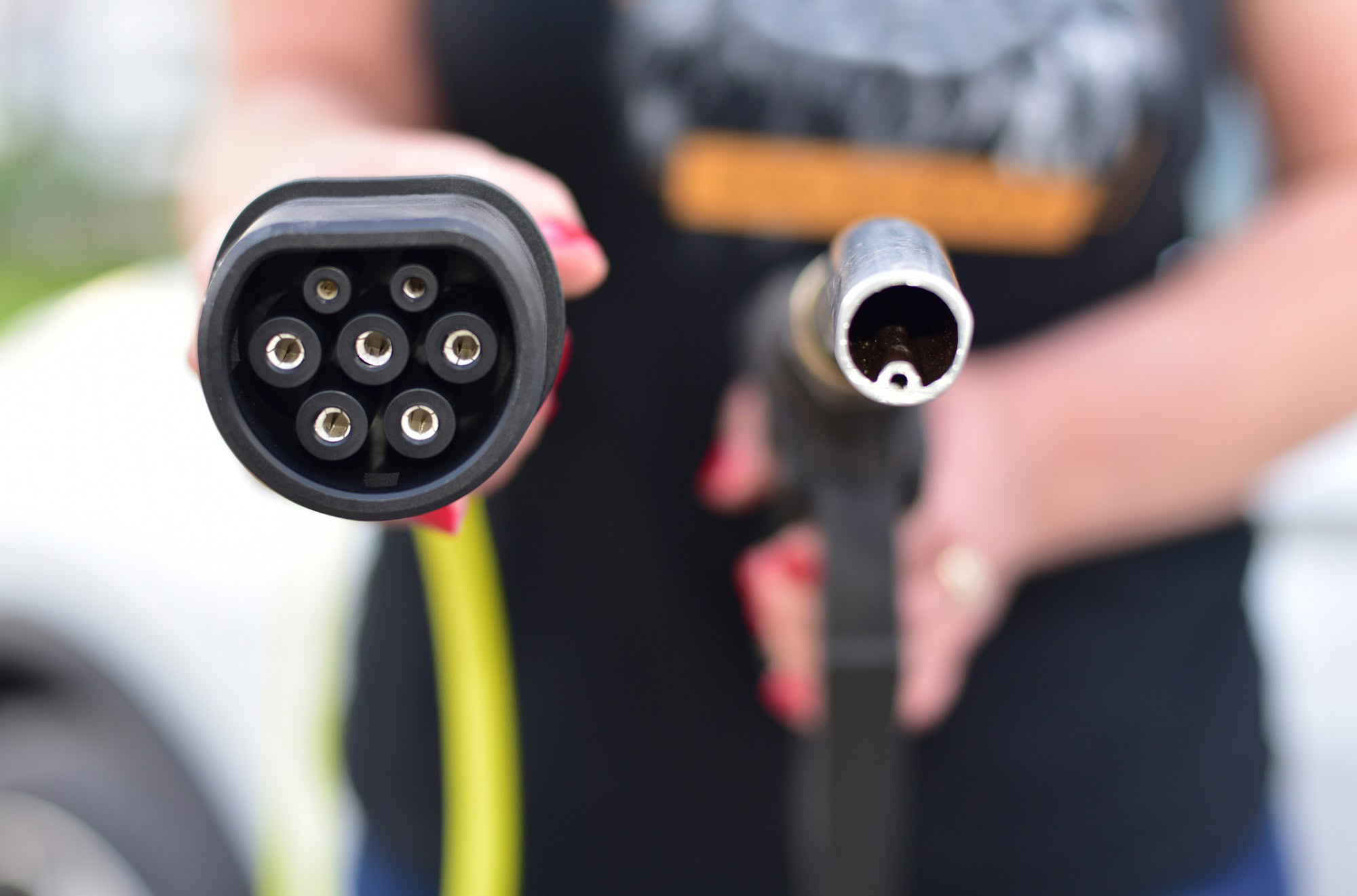 Lacná elektrina nestačí: Nová štúdia ukázala, prečo u nás elektromobily často nedávajú finančný zmysel!
