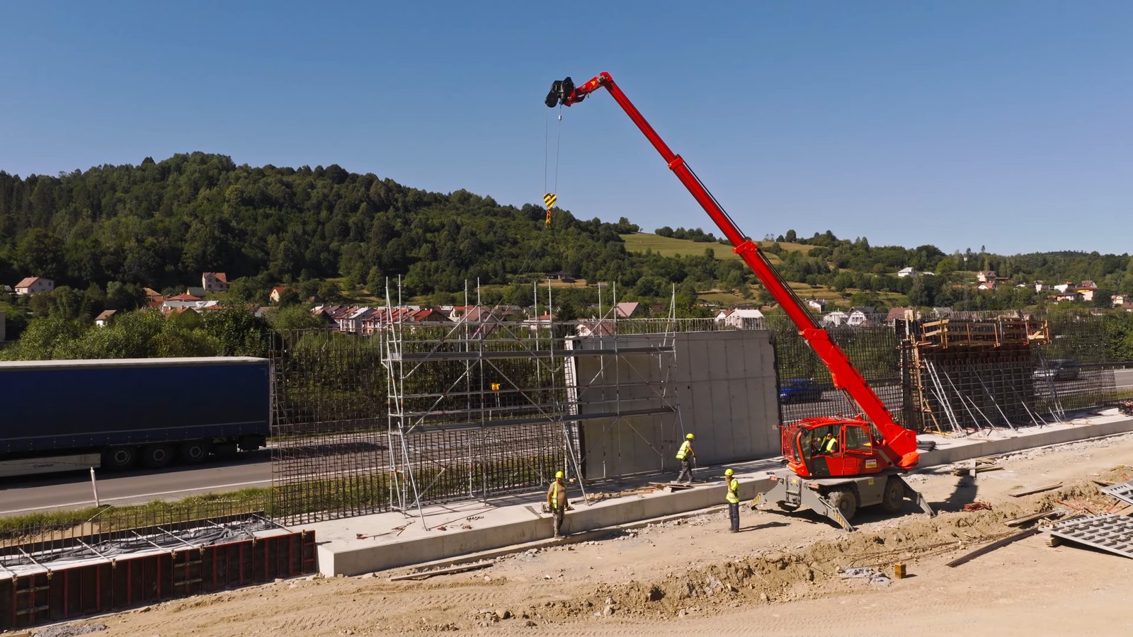 Diaľnica D3 na Kysuciach sa mení pred očami: Pozrite sa, čo všetko už rastie na troch úsekoch! (foto)