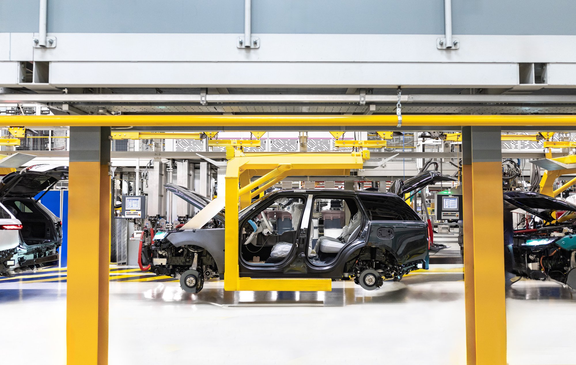 Jaguar Land Rover spúšťa veľké škrty: tisíce pracovných miest sú v ohrození